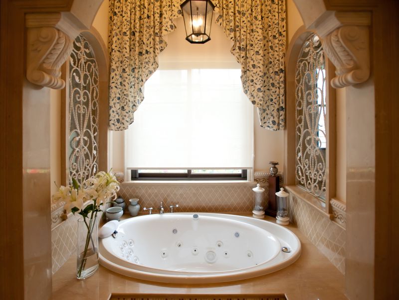 Spa-Style Tub